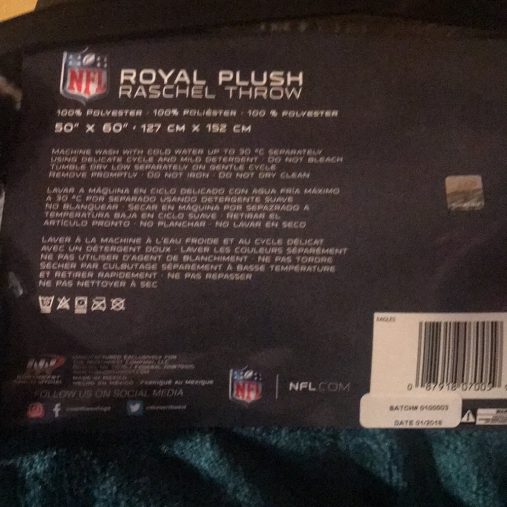 Royal flush Raschel throw blanket - Picture 2 of 2